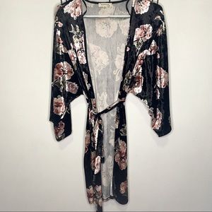 Monteau Floral Suede Robe